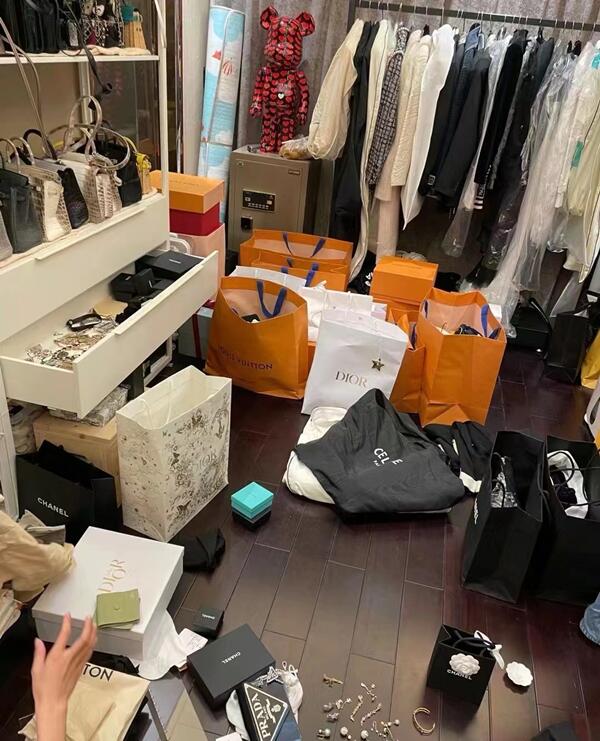 东莞凤岗镇回收顶奢鞋服